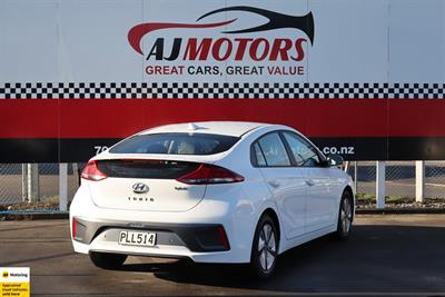 2022 Hyundai IONIQ - Thumbnail