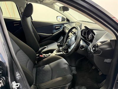 2015 Mazda Demio - Thumbnail