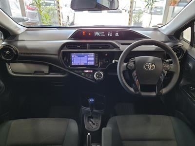 2016 Toyota Aqua - Thumbnail