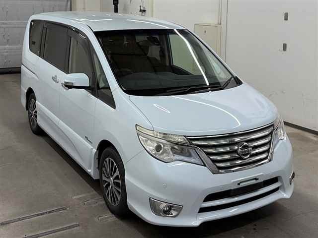 2015 Nissan serena