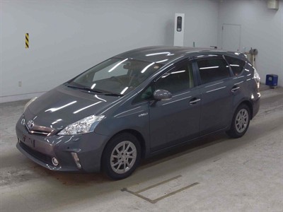 2014 Toyota Prius - Thumbnail