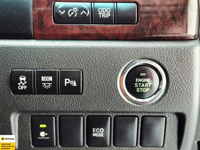 2012 Toyota Vellfire - Thumbnail