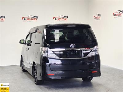 2012 Toyota Vellfire - Thumbnail