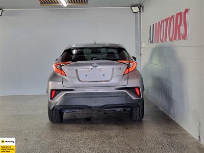 2017 Toyota C-HR - Thumbnail