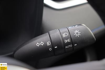 2023 Toyota RAV4 - Thumbnail