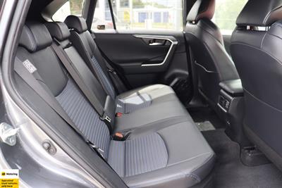 2023 Toyota RAV4 - Thumbnail