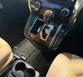 2020 Toyota Alphard - Thumbnail