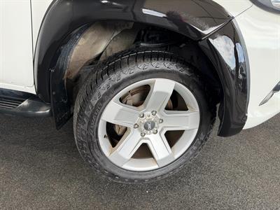 2017 Toyota Hilux - Thumbnail