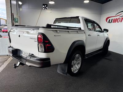 2017 Toyota Hilux - Thumbnail