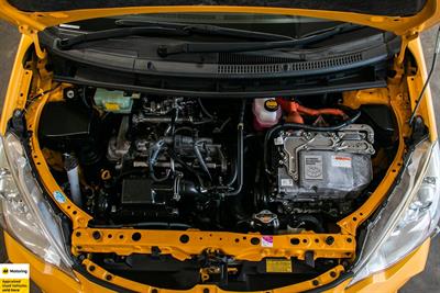 2014 Toyota Aqua - Thumbnail