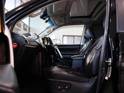2015 Toyota Land Cruiser Prado - Thumbnail