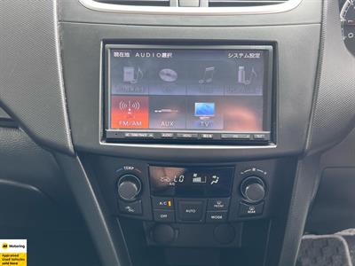 2016 Suzuki Swift - Thumbnail