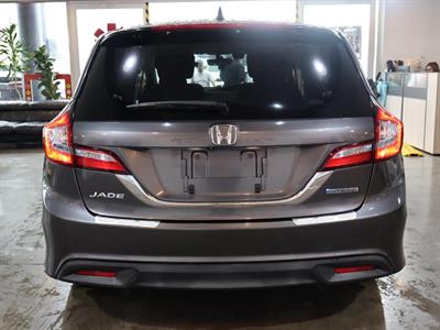 2017 Honda Jade - Thumbnail