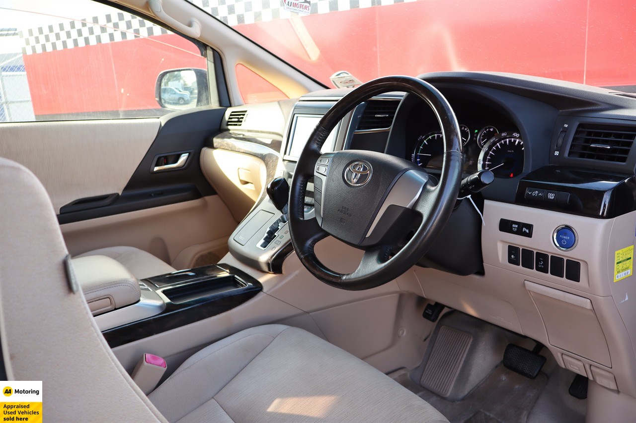 2012 Toyota Alphard