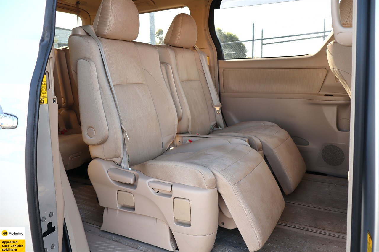 2012 Toyota Alphard