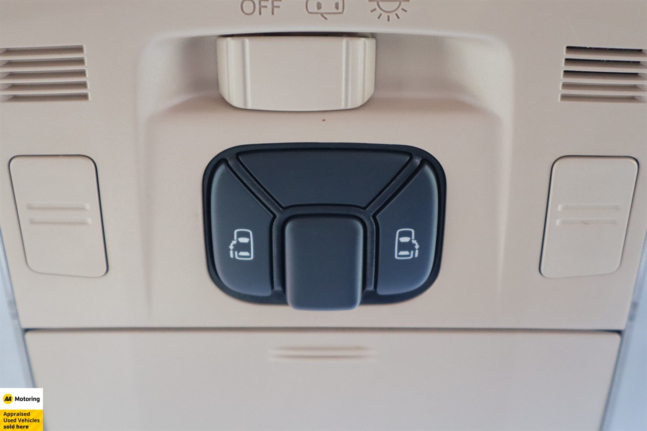 2012 Toyota Alphard