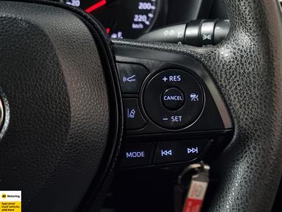 2020 Toyota RAV4 - Thumbnail