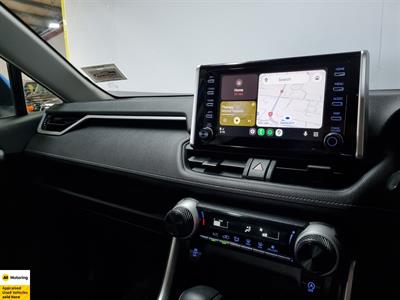 2020 Toyota RAV4 - Thumbnail