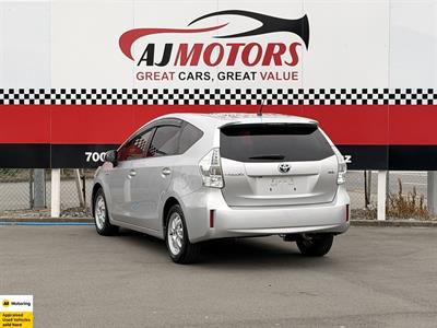 2012 Toyota Prius - Thumbnail