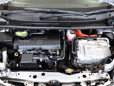 2017 Toyota Sienta - Thumbnail