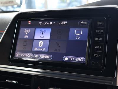 2017 Toyota Sienta - Thumbnail