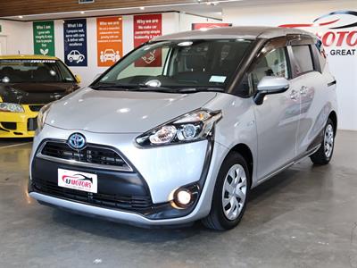 2017 Toyota Sienta - Thumbnail