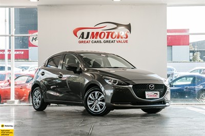 2020 Mazda 2 - Thumbnail