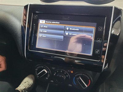 2021 Suzuki Swift - Thumbnail