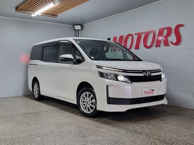 2016 Toyota Voxy