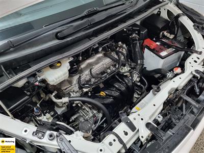 2016 Toyota Voxy - Thumbnail