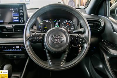 2021 Toyota Yaris - Thumbnail