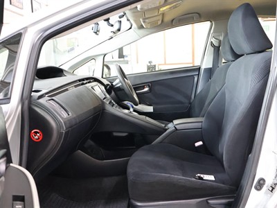 2012 Toyota Prius - Thumbnail