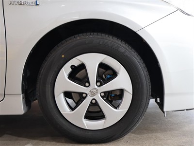 2012 Toyota Prius - Thumbnail