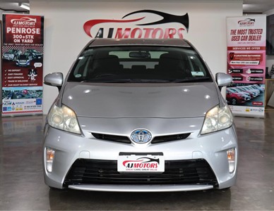 2012 Toyota Prius - Thumbnail