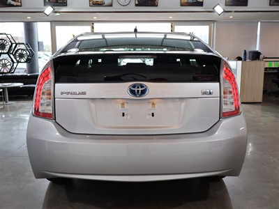 2012 Toyota Prius - Thumbnail