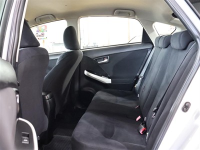 2012 Toyota Prius - Thumbnail