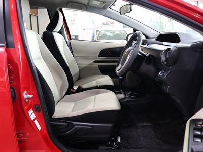 2013 Toyota Aqua - Thumbnail