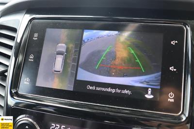 2019 Mitsubishi Pajero Sport - Thumbnail