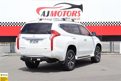 2019 Mitsubishi Pajero Sport - Thumbnail