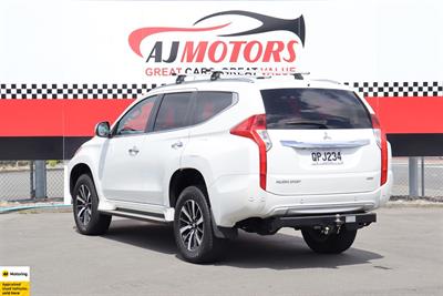2019 Mitsubishi Pajero Sport - Thumbnail
