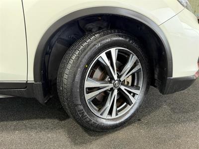 2017 Nissan X-Trail - Thumbnail