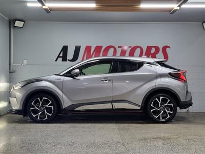 2017 Toyota C-HR - Thumbnail