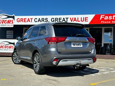 2021 Mitsubishi Outlander - Thumbnail