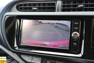 2017 Toyota Aqua - Thumbnail