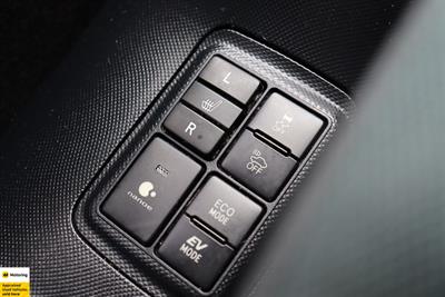 2017 Toyota Aqua - Thumbnail