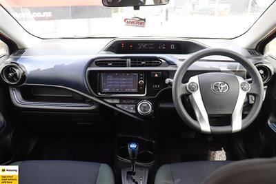 2017 Toyota Aqua - Thumbnail