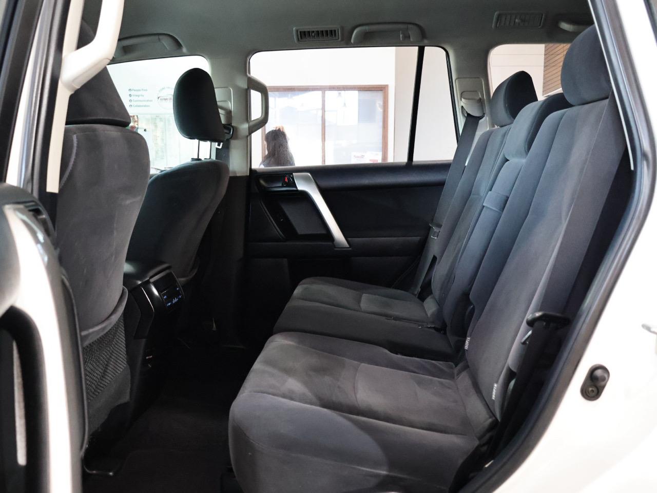 2018 Toyota Land Cruiser Prado