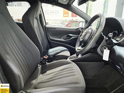 2021 Toyota Yaris - Thumbnail