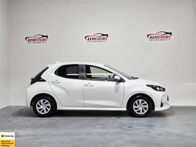 2021 Toyota Yaris - Thumbnail