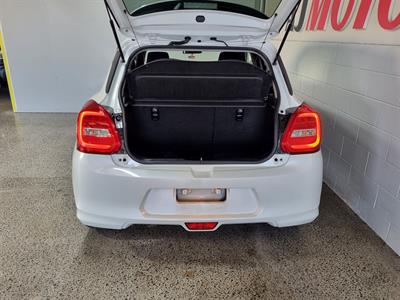 2017 Suzuki Swift - Thumbnail